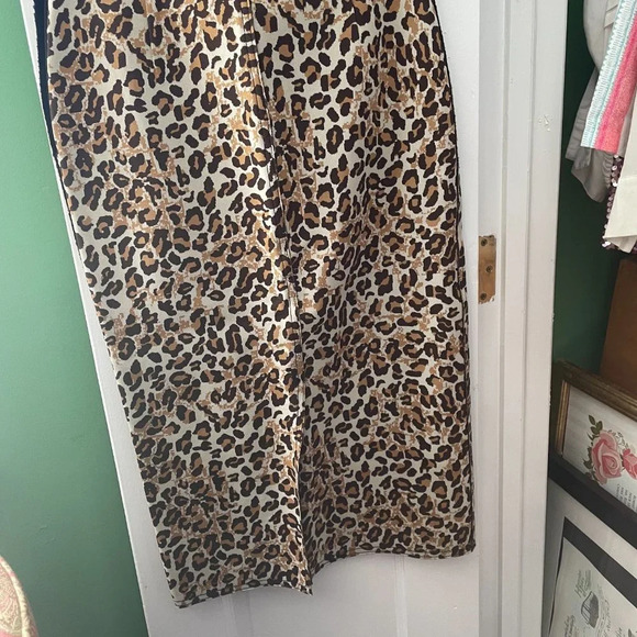 NWOT ST JOHN Collection Leopard Pencil Skirt Sz 2 - Picture 3 of 5
